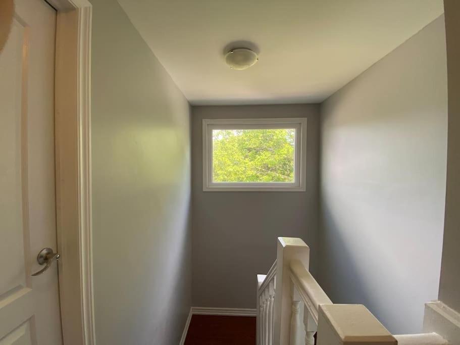 Spacious Mbr Near Kennedy Subway & Go Toronto Exterior foto
