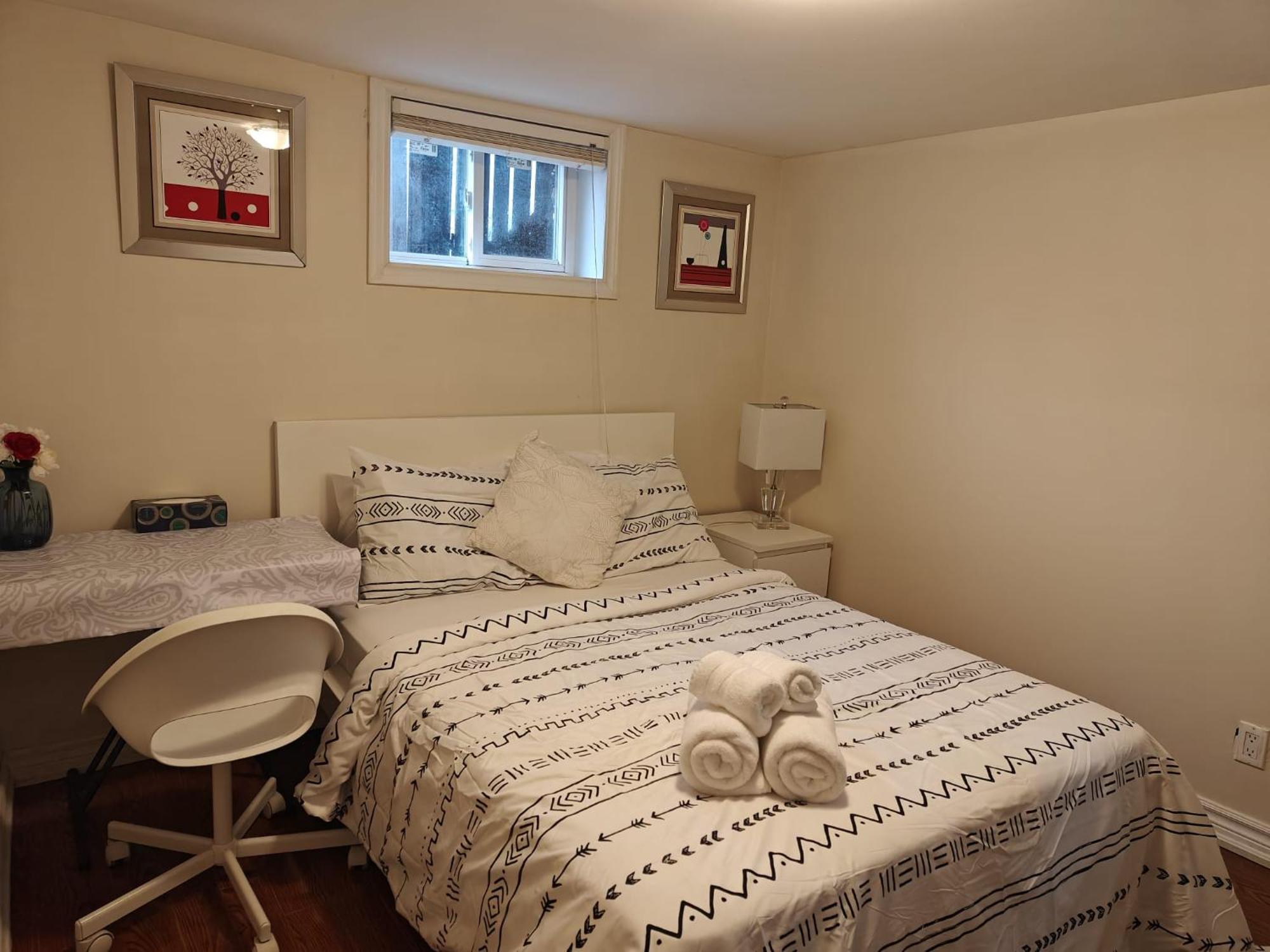 Spacious Mbr Near Kennedy Subway & Go Toronto Exterior foto