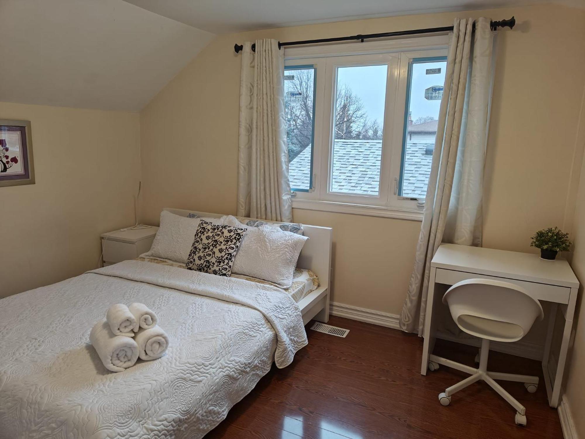 Spacious Mbr Near Kennedy Subway & Go Toronto Exterior foto